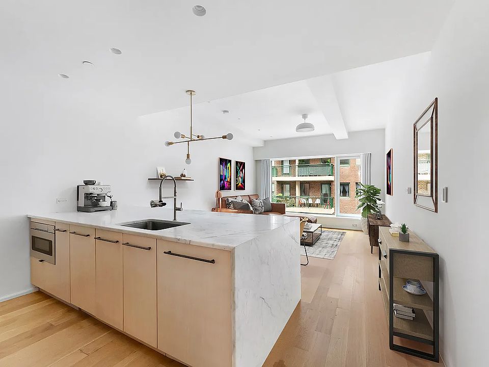 1st image of 318 W 52nd St APT 3F