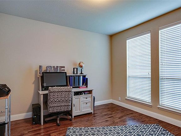 4th image of 4505 Mimosa Dr