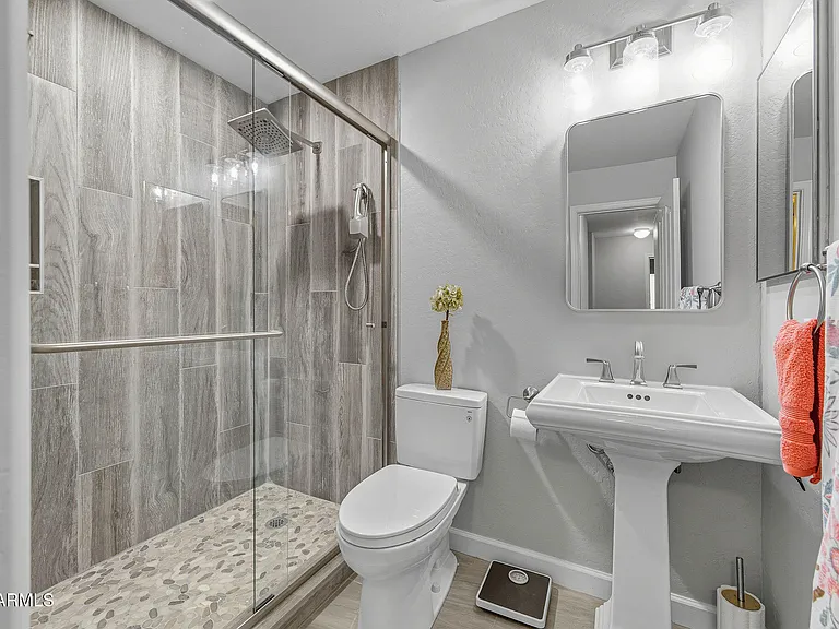 45023 W Miramar Rd — Photo 28