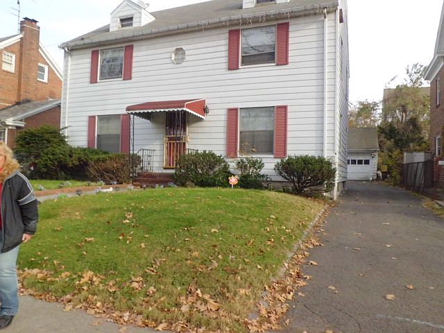 1st image of 519-521 Lake St