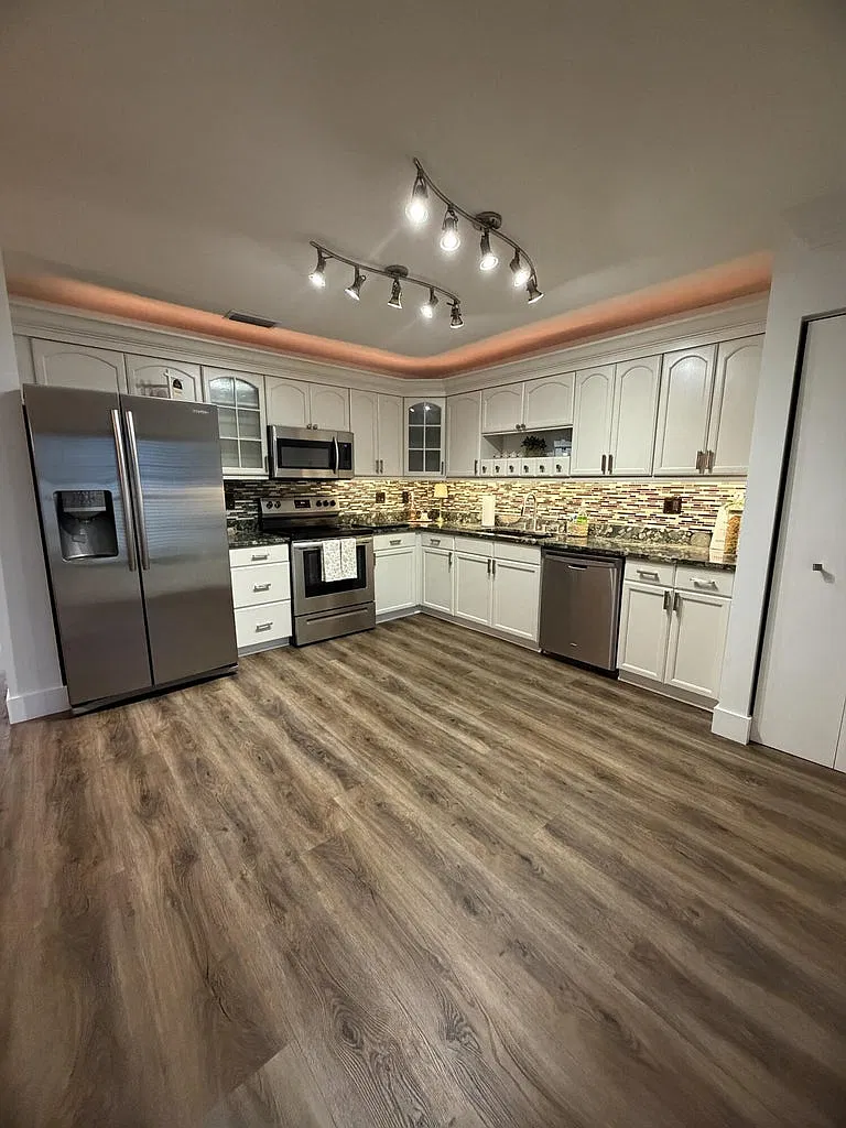 3 bed, 1627 sqft, $3,000 — Photo 1