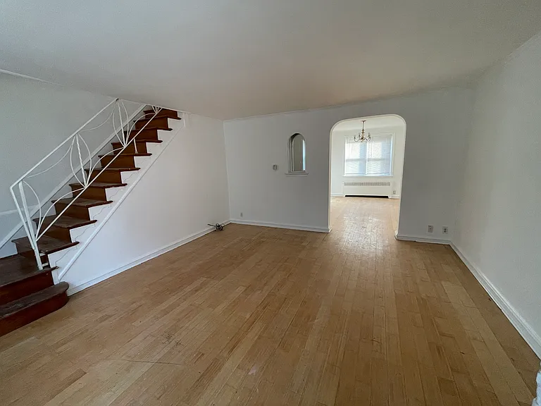 1546 Stevens St — Photo 8