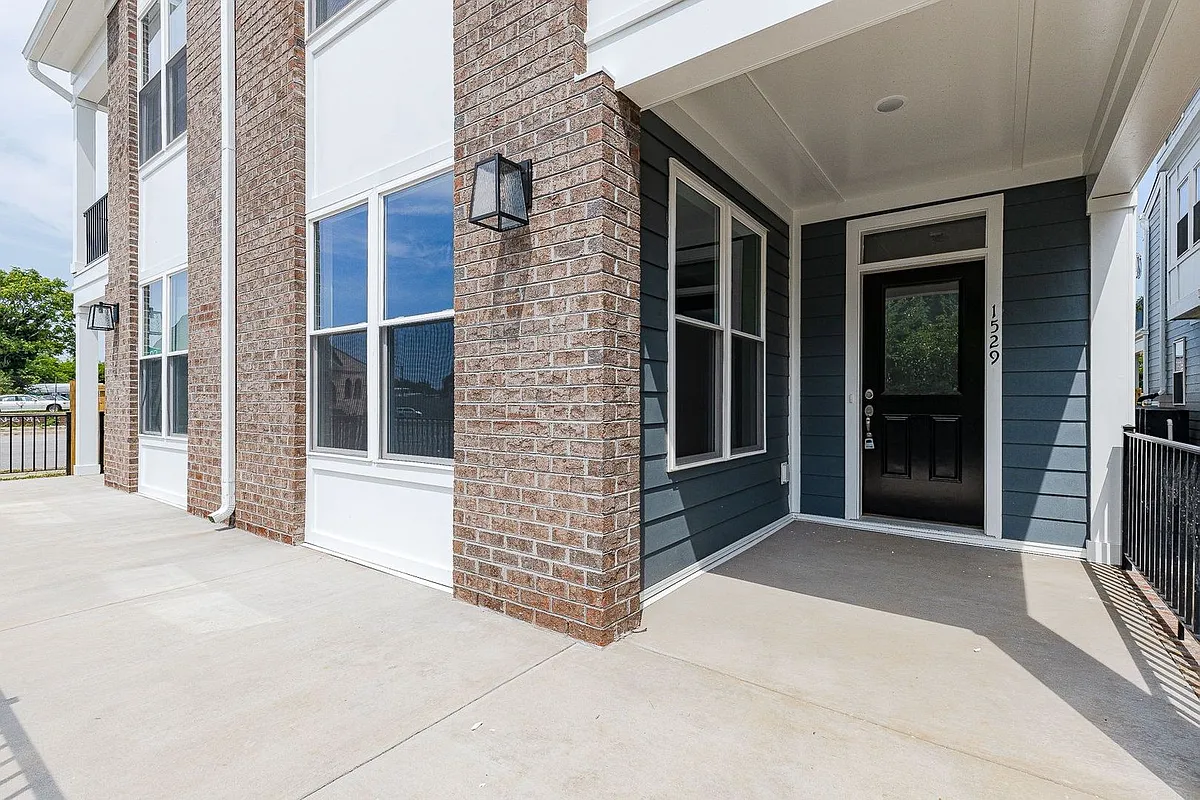 Building Photo - 1529 Porter St #A