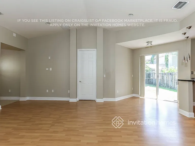 9118 SW 161st Ter — Photo 6