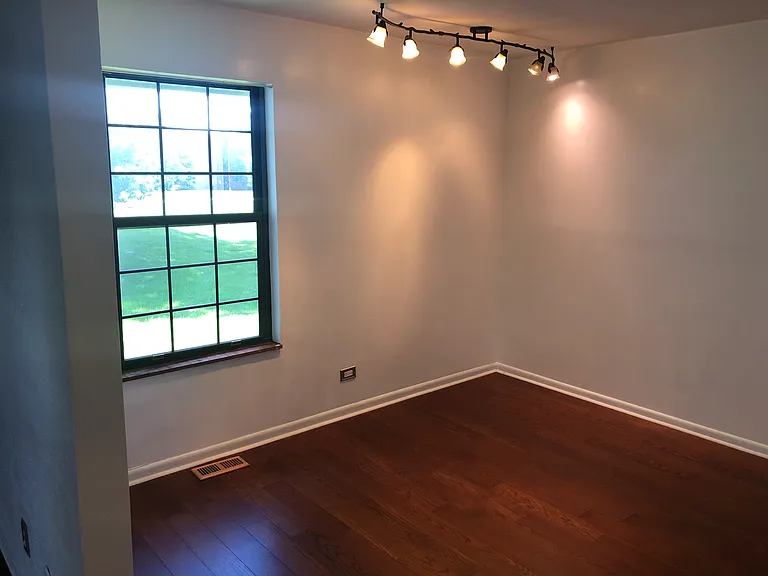 658 Beth Ct — Photo 13