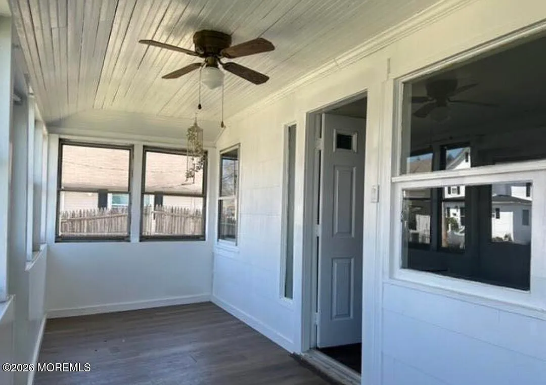 3 bed, 1.5 bath, 1123 sqft, $3,600 — Photo 4