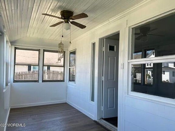 4th image of 78 Manning Pl