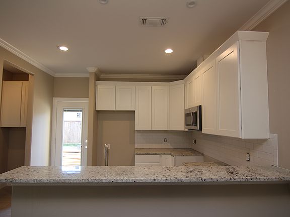 2nd image of 5225 Park Dr