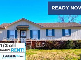 2911 Lake Park Rd, Memphis, TN 38127