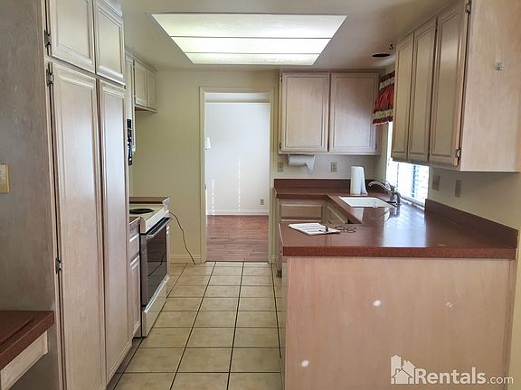 3rd image of 2253 Shadyridge Ave
