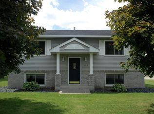 1019 N Prairie St, Lake City, MN 55041