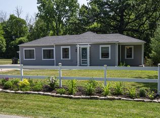 1600 S West Ln, New Berlin, WI 53146