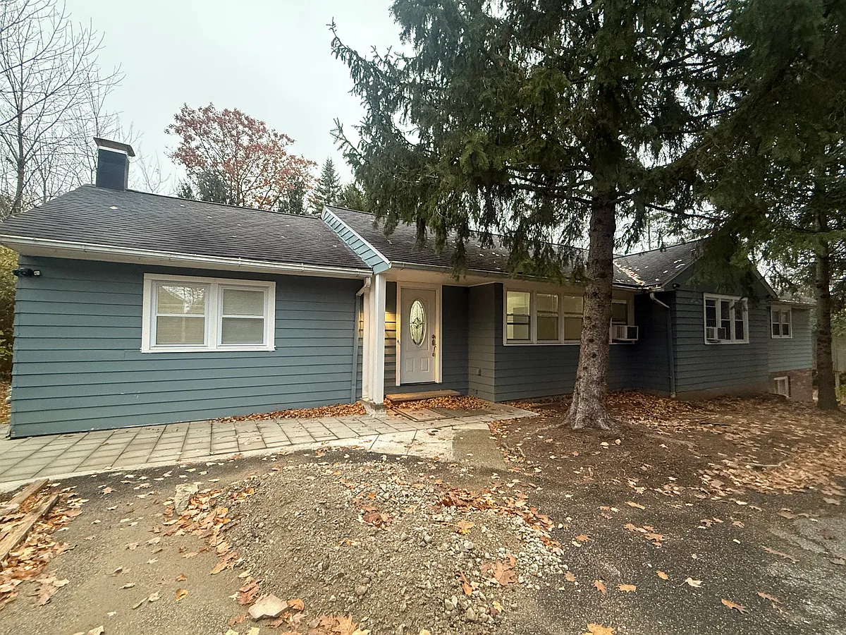Building Photo - 29511 Cedar Rd