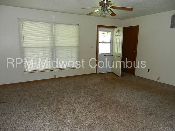 3rd image of 1633 Eastfield Dr N