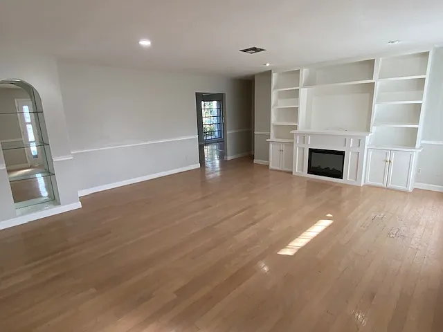 4 bed, 2210 sqft, $3,900 — Photo 2