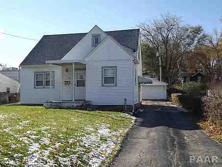 205 Keller St photo 1