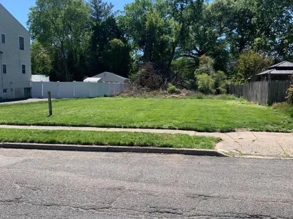 226 Whittier Ave, Dunellen Boro, NJ 08812
