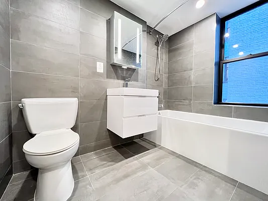 Rented by Pear NYC LLC | media 10