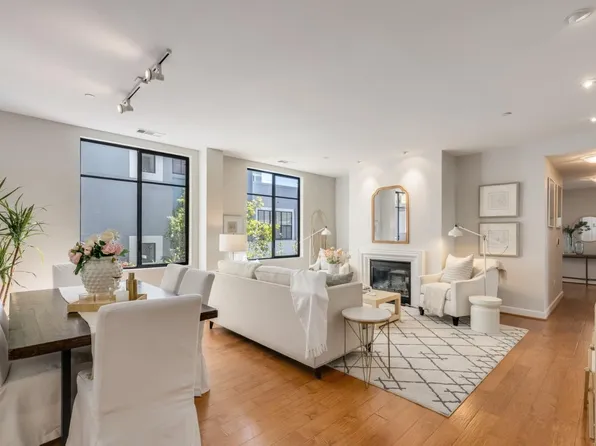 800 High St APT 216, Palo Alto, CA 94301