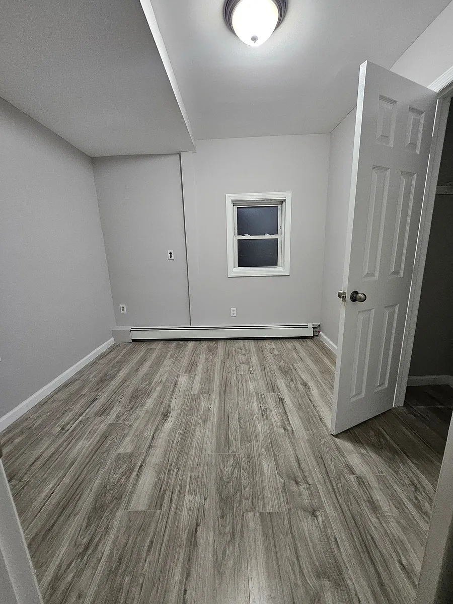 Building Photo - 218 Geneva St #1
