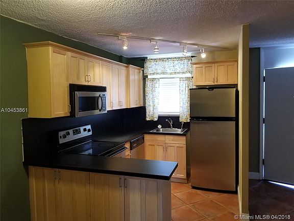 4th image of 1801 S Treasure Dr APT 502