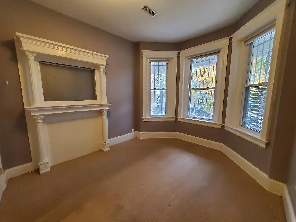 Irving House — Photo 4