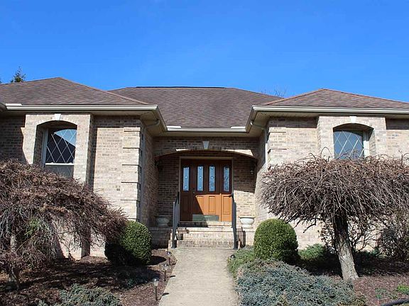 4th image of 39 Manor Dr