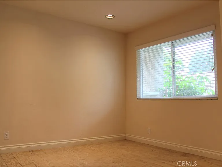 32 Stanford Ct #16 — Photo 9