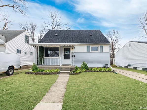 9046 Louise St, Livonia, MI 48150