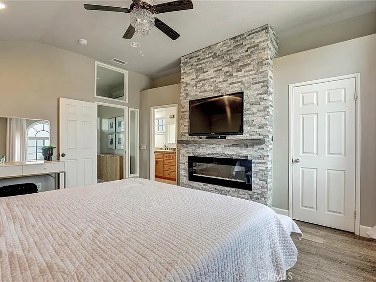 25262 Tasman Rd — Photo 25