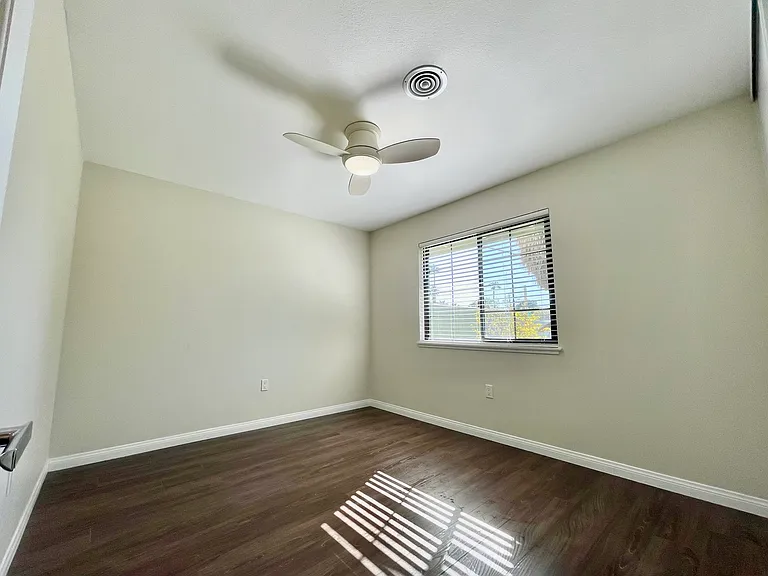 42900 Texas Ave — Photo 17