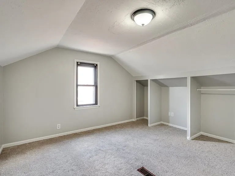 8514 Deerfield Dr — Photo 23