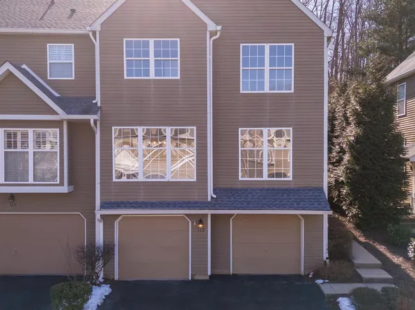 113 Weybridge Dr, Malvern, PA 19355