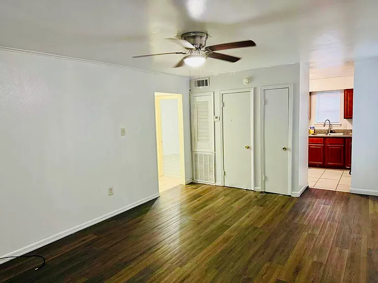 5039 Yale St #3 — Photo 4