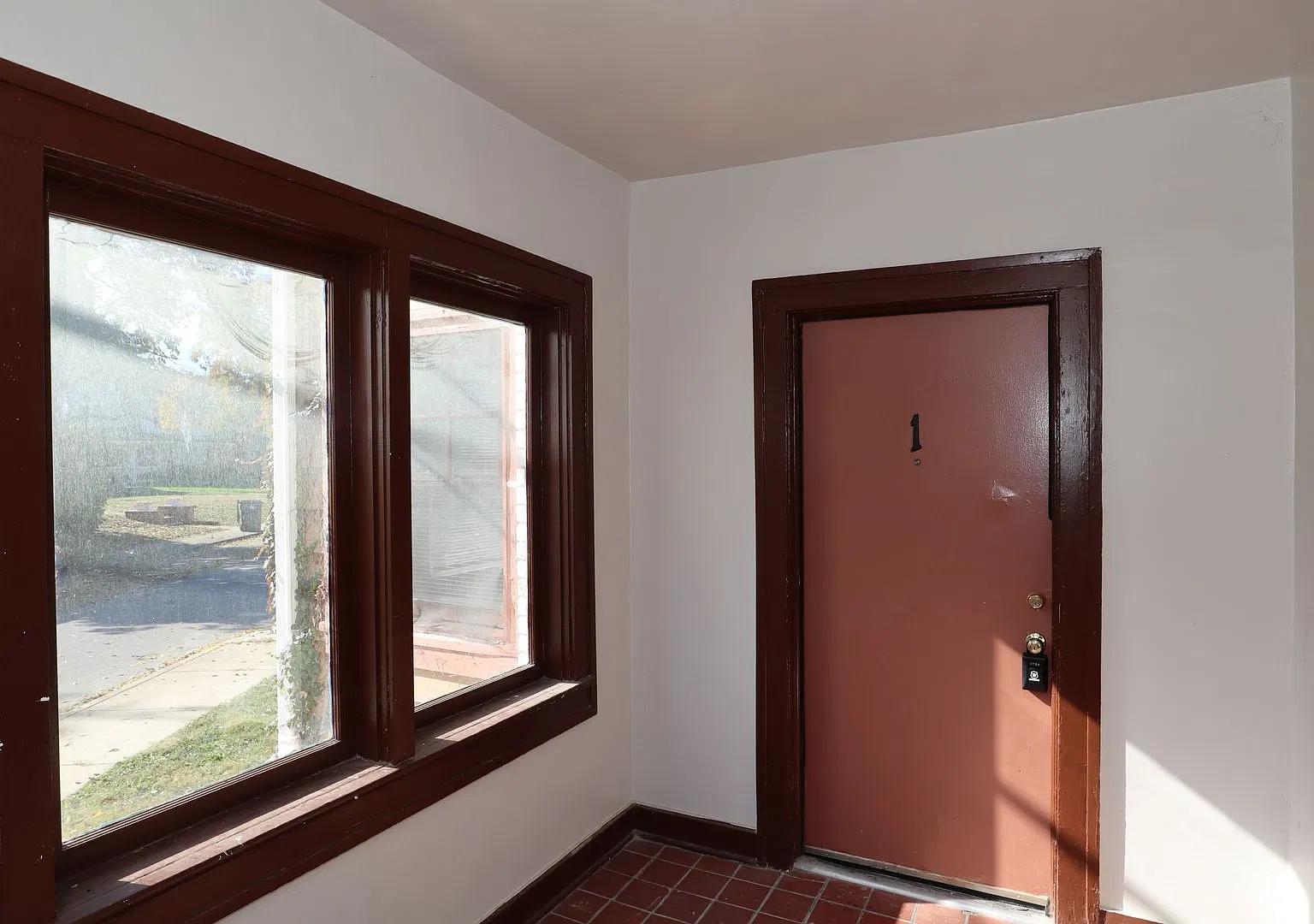 1 bed, 1.0 bath, 775 sqft, $625 — Photo 2