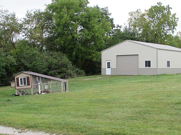 4th image of 1611 Lucas Dr