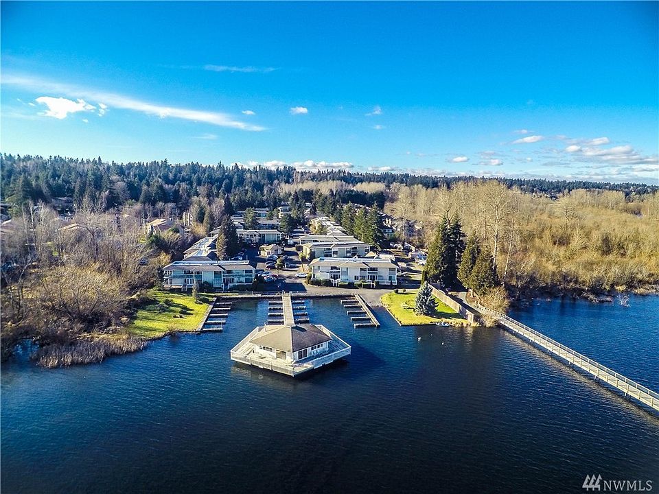 Villa Marina Waterfront Community 2 bedroom w/DEEDED Slip