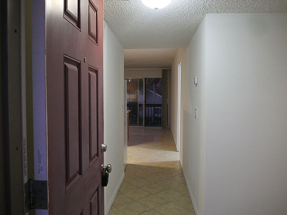 2nd image of 6306 Newtown Cir #6B1