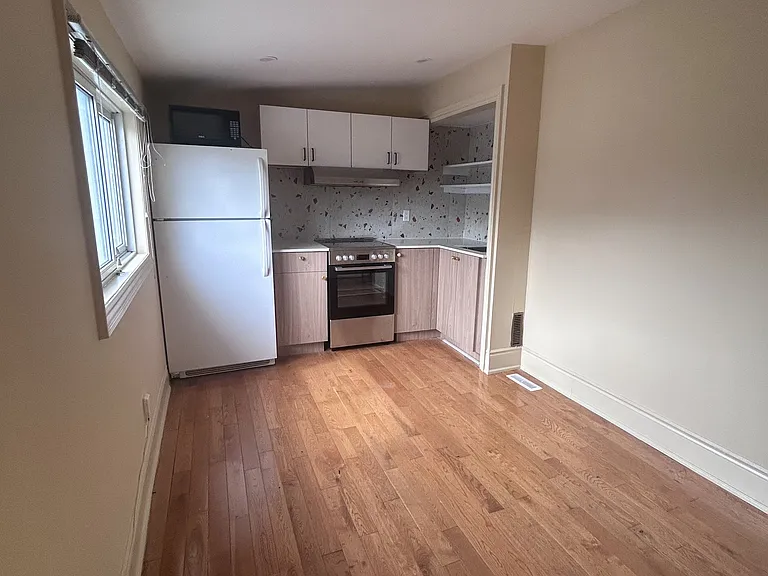11 Humber Blvd #UPPER — Photo 10