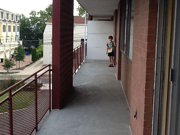 5th image of 4343 Lee Hwy APT 303