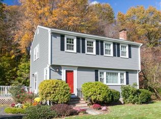 26 Mackintosh St, Franklin, MA 02038