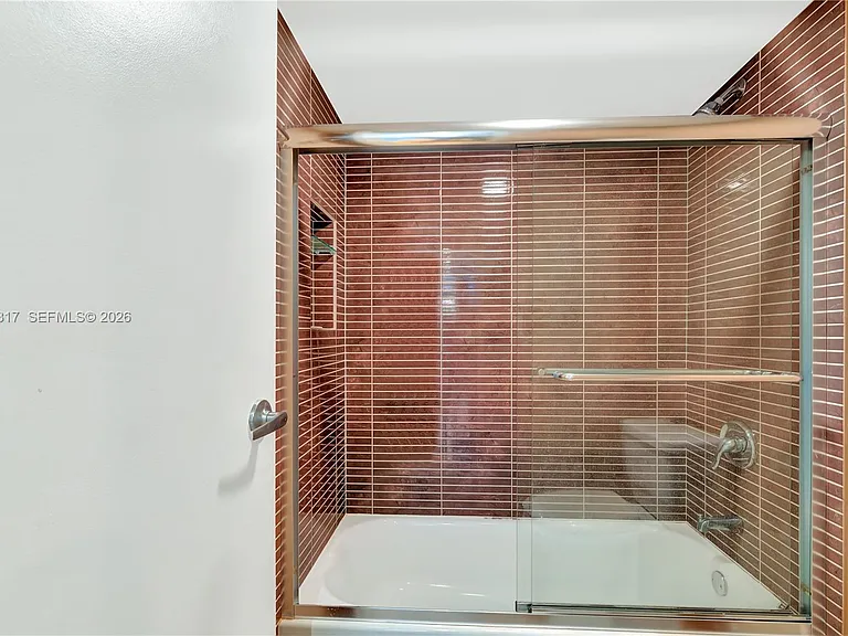 2625 Collins Ave #1609 — Photo 13