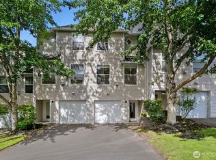 Pointe At Surprise Lake Condo, Milton, WA 98354