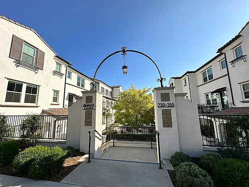 249 Averett Ct Photo 1