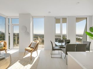 3538 Sawmill Cres #2203, Vancouver, BC V5S 0C1