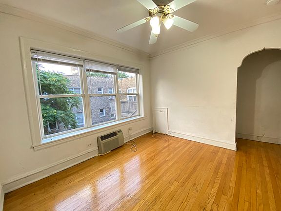 5th image of 2106 W Hood Ave #3