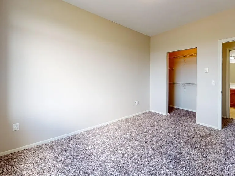 Eagle Crest Apartments — Photo 36