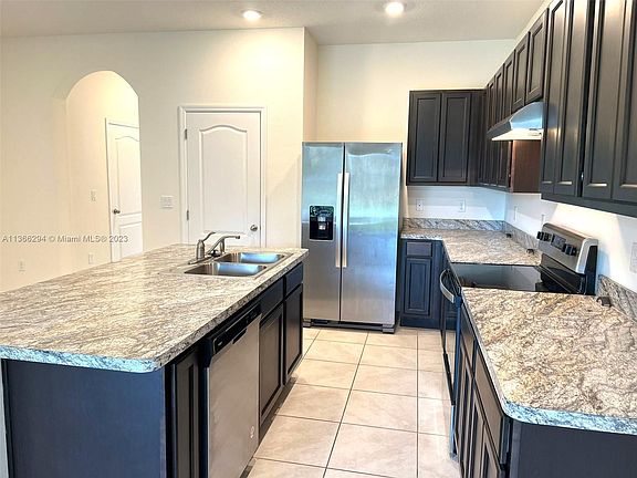 5th image of 1126 Blue Jay Way #1126