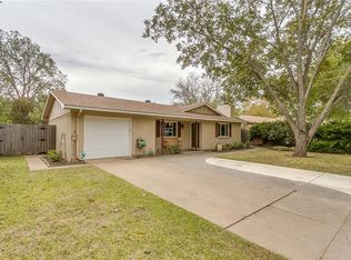 236 NE Murphy Rd, Burleson, TX 76028