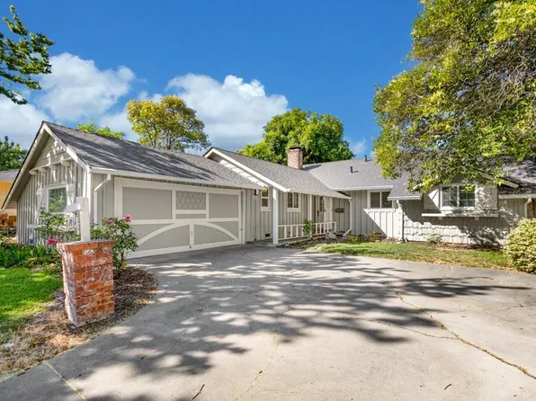 7054 Hogan Dr, Sacramento, CA 95822